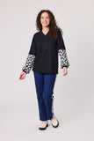Classified Daisy Print Sleeve Top - Black