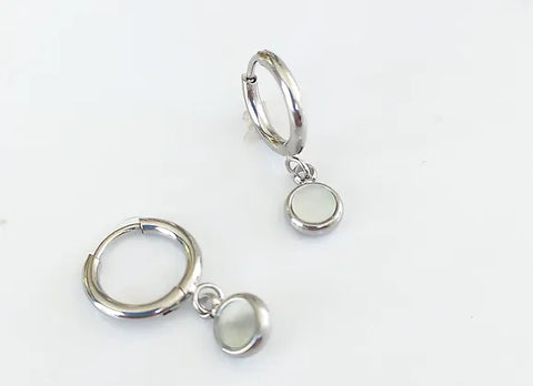 Petite Shell - Silver with Pearl Inset