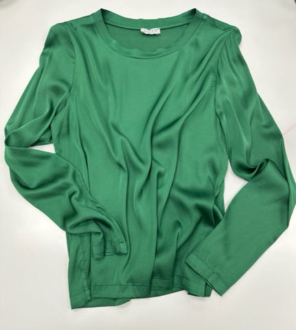 SUZY D SATIN STRETCH ROUND NECK TOP - EMERALD